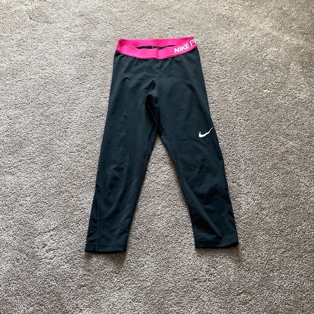 Nike Pro Black Pink Capri Leggings SIZE XS Dri-FIT Compression Workout Pants